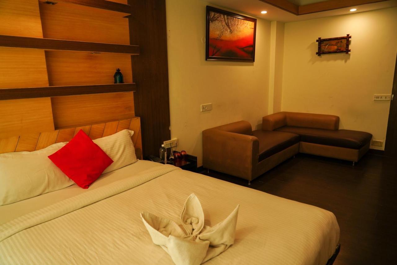 Capital O 3246 The Bouvice Hotel Bangalore Exterior photo